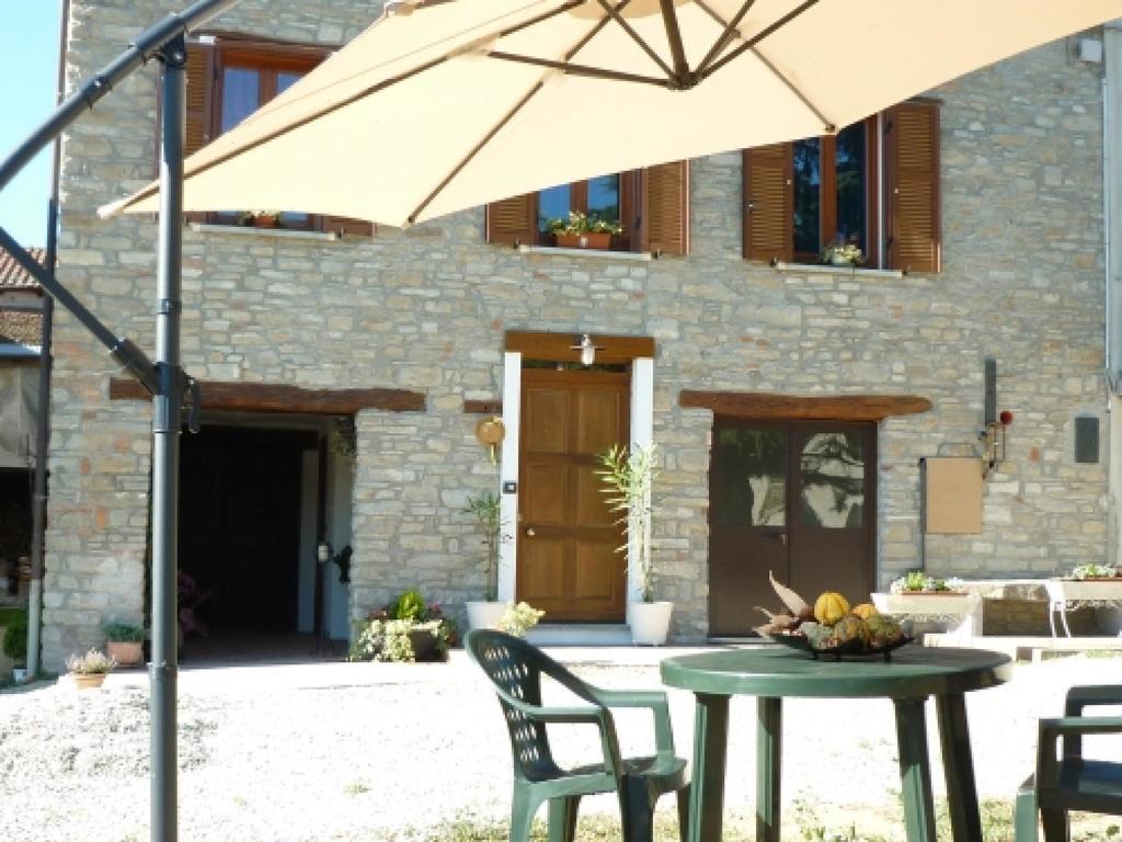 Вилла Il Grappolo In Langa Monastero Bormida Экстерьер фото